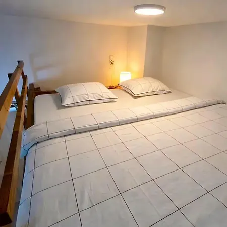Apartmán Cozy Near Center And Big Parking Lot