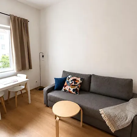 Cozy Near Center And Big Parking Lot Διαμέρισμα