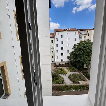 Cozy Near Center And Big Parking Lot Πράγα