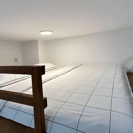 Cozy Near Center And Big Parking Lot Apartmán