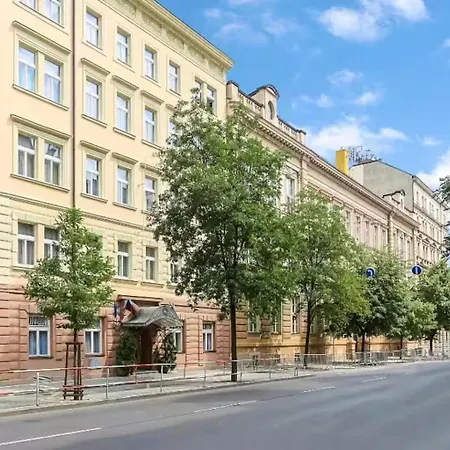 Cozy Near Center And Big Parking Lot Apartmán Praha
